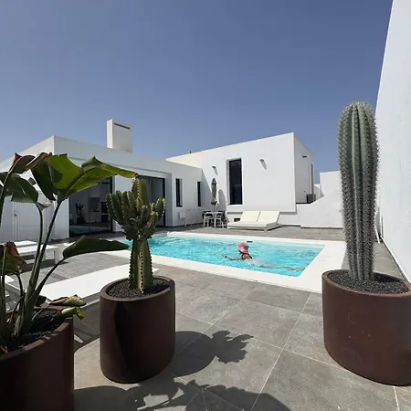 Casa Blanca - A Avec Piscine Privee 빌라